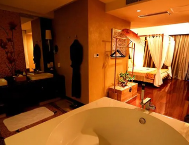 杭州临安养生会所的黄昏恋：当爱情遇上八十岁